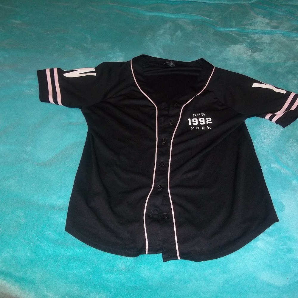 Forever 21 womens jersey top. Size M.